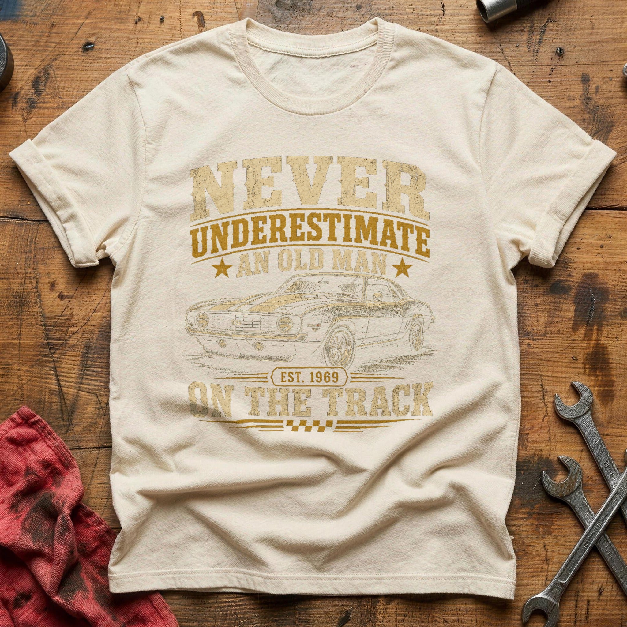 Underdog on Asphalt T-Shirt - Natural