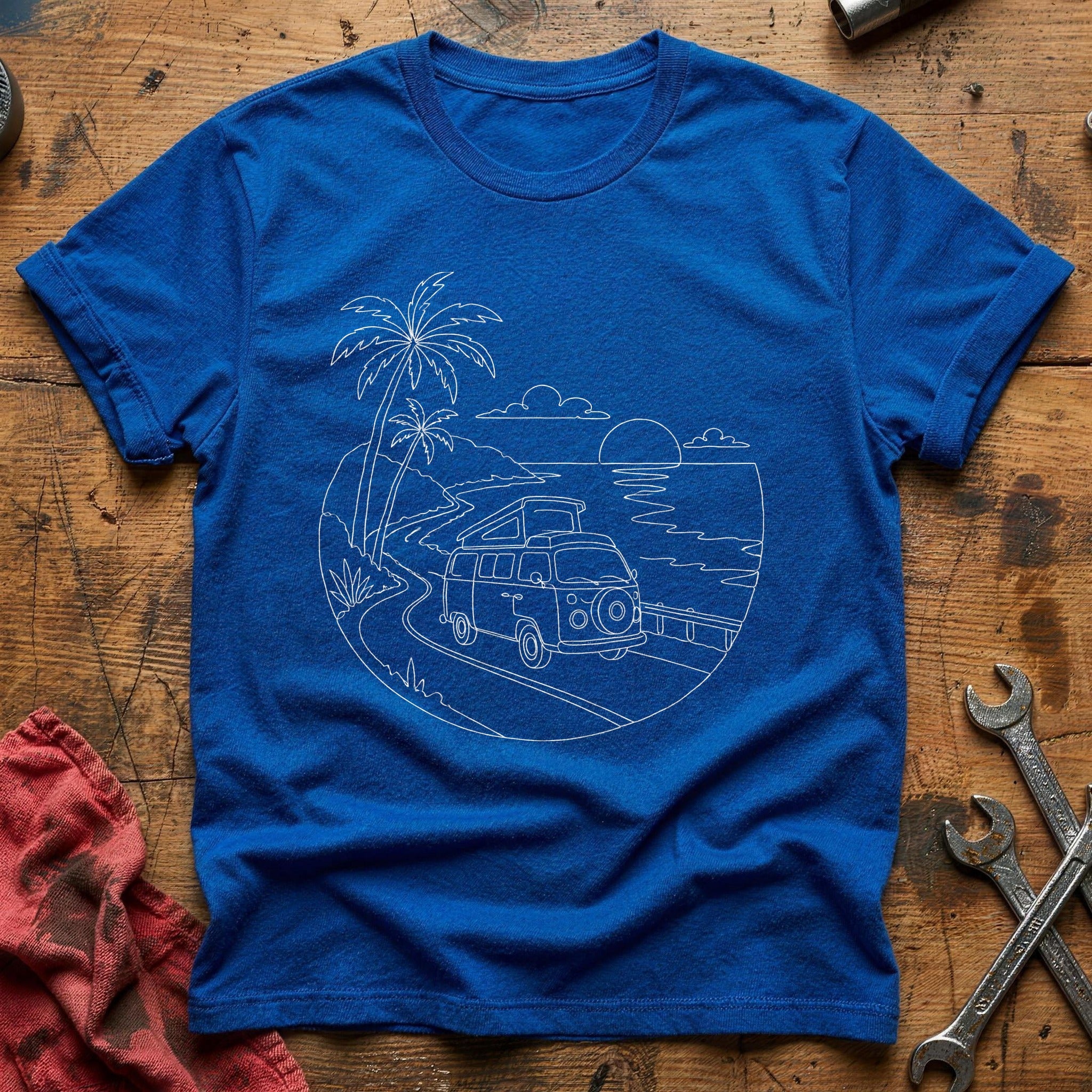 Camper Van Coast Sunset 63 T-Shirt - Royal